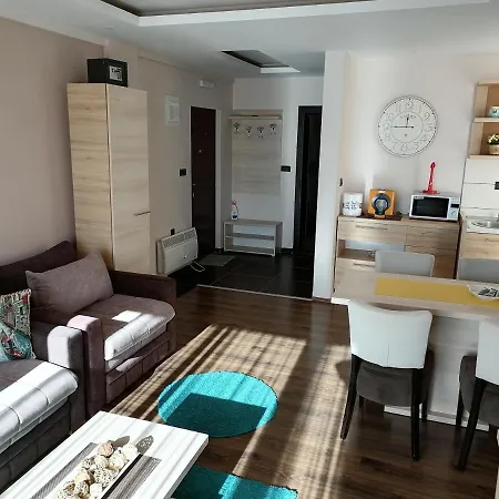 Katia м14 Milmari Apartament *