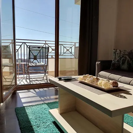 Katia м14 Milmari Apartament *